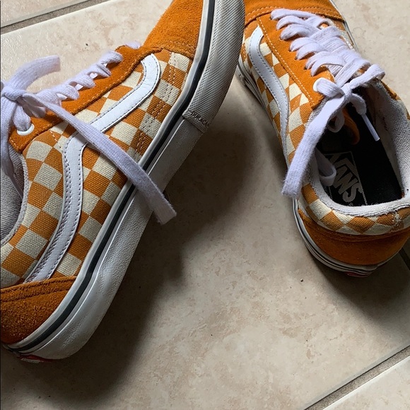 Vans - Picture 3 of 5
